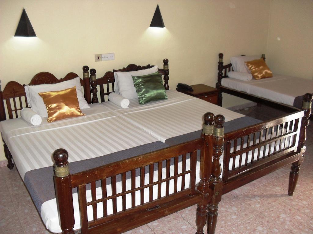Miltons Beach Resort Unawatuna Cameră foto