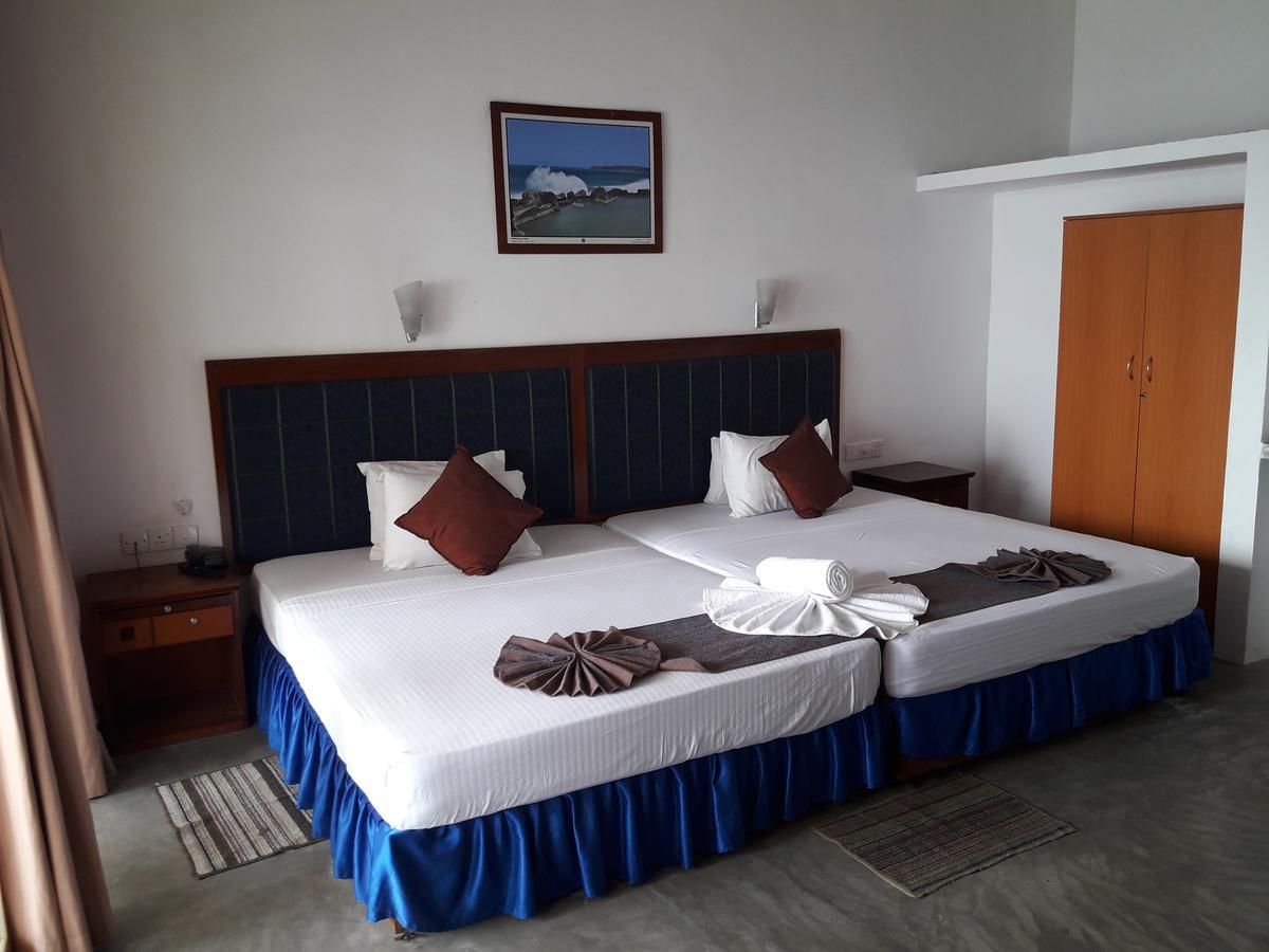 Miltons Beach Resort Unawatuna Exterior foto