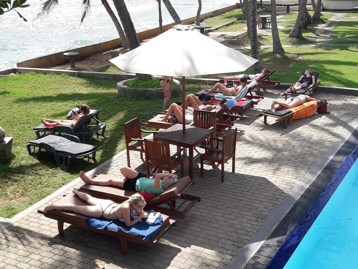 Miltons Beach Resort Unawatuna Exterior foto
